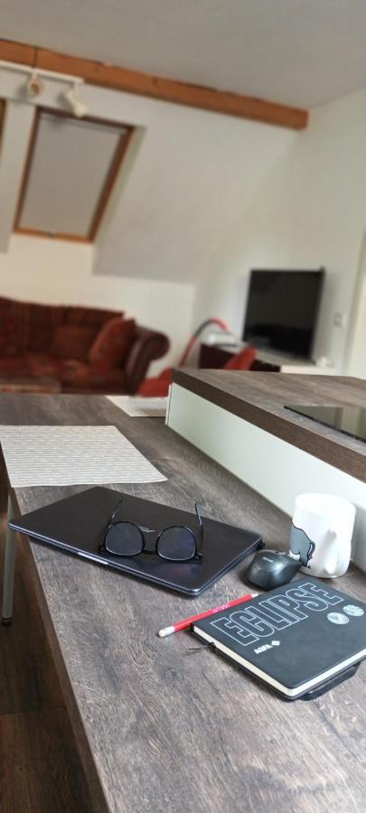 Hideaway Apartment Zell am Moos Bagian luar foto